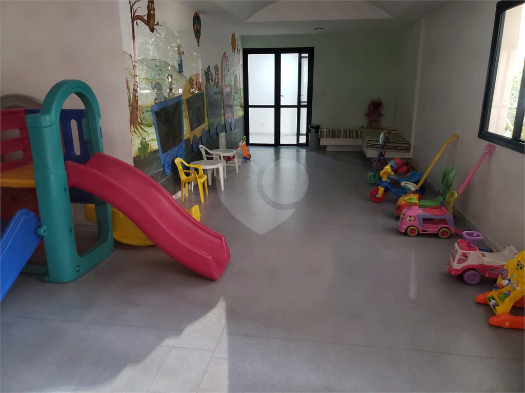 APARTAMENTO em MOEMA
