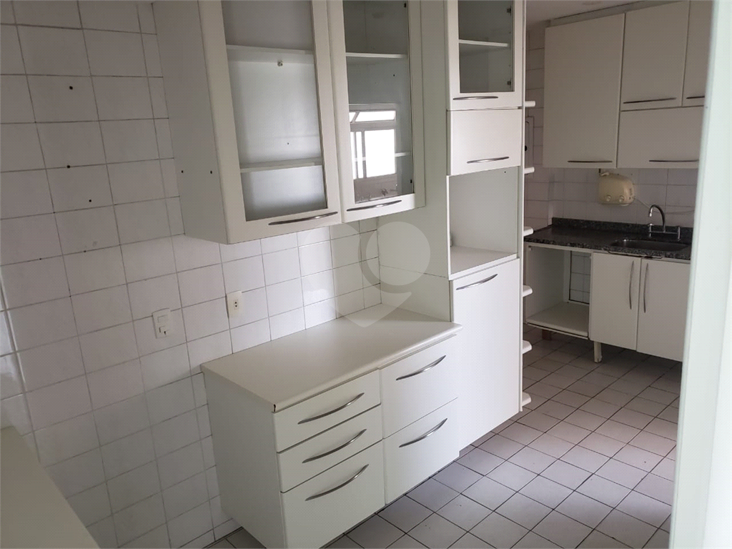 APARTAMENTO em MOEMA