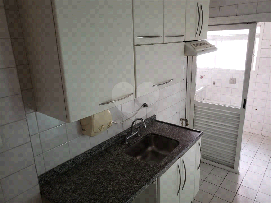 APARTAMENTO em MOEMA