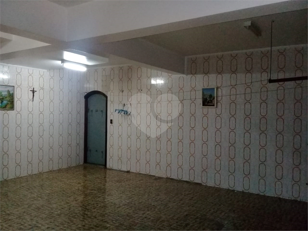 Casa à venda com 3 quartos, 220m² - Foto 18