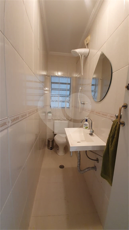 Casa ampla com piscina e churrasqueira