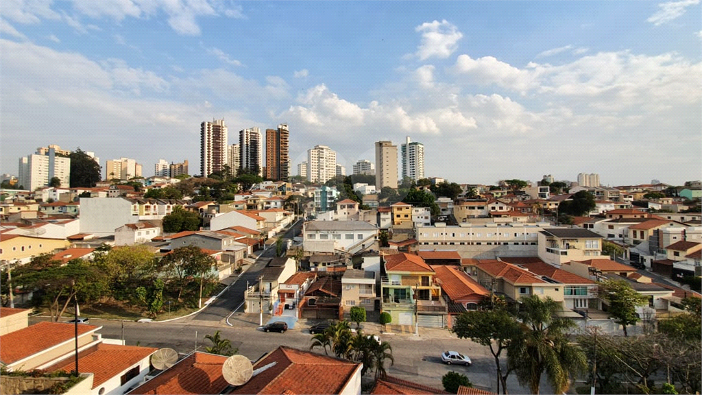 Casa ampla com piscina e churrasqueira