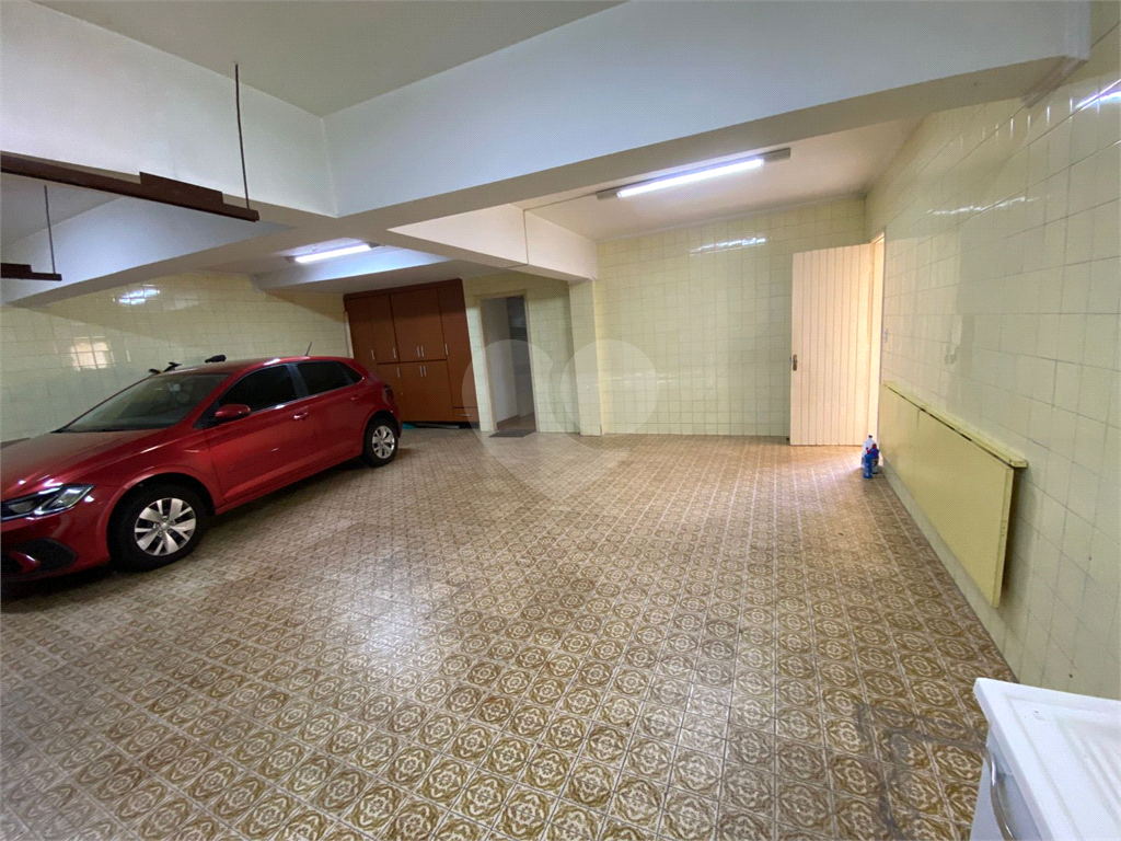 Casa ampla com piscina e churrasqueira