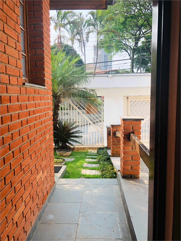 Sobrado à venda com 3 quartos, 230m² - Foto 47