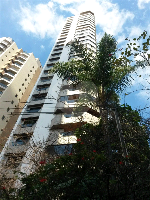 APARTAMENTO em SANTANA