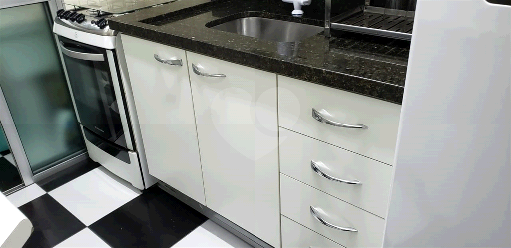 Lindo apartamento todo reformado com 2 dorms e 1 vaga!