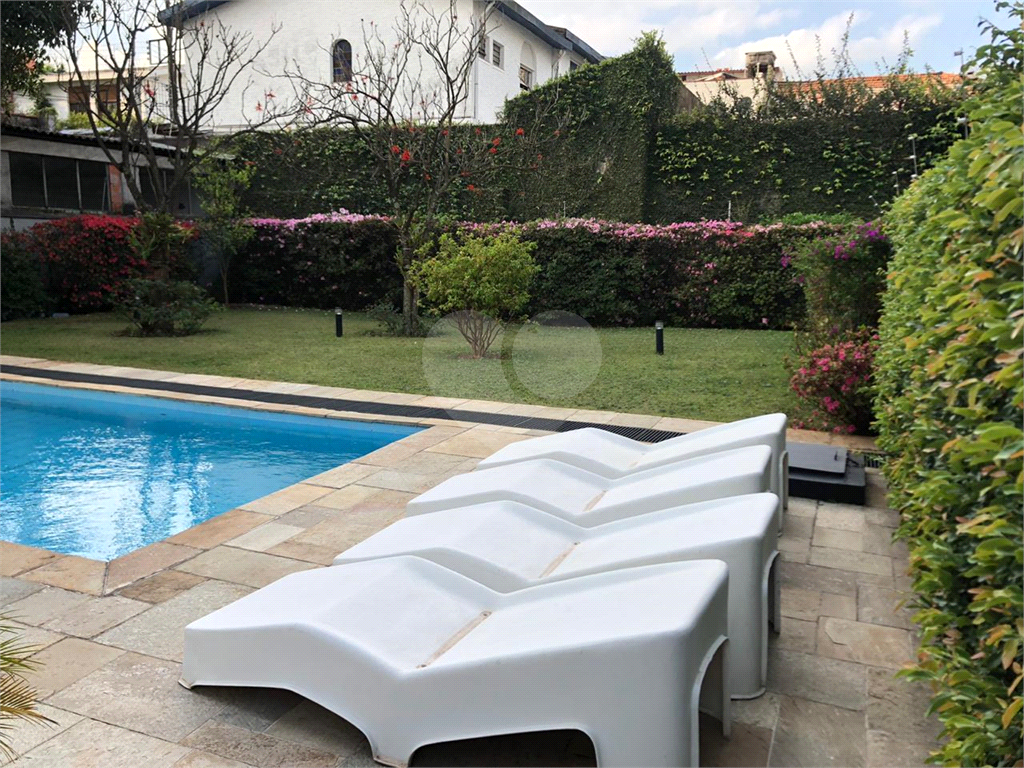 Apartamento a venda em Pinheiros 