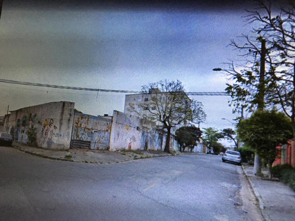 Terreno em Guarulhos com projeto aprovado para construção de prédio com 40 apartamentos.
