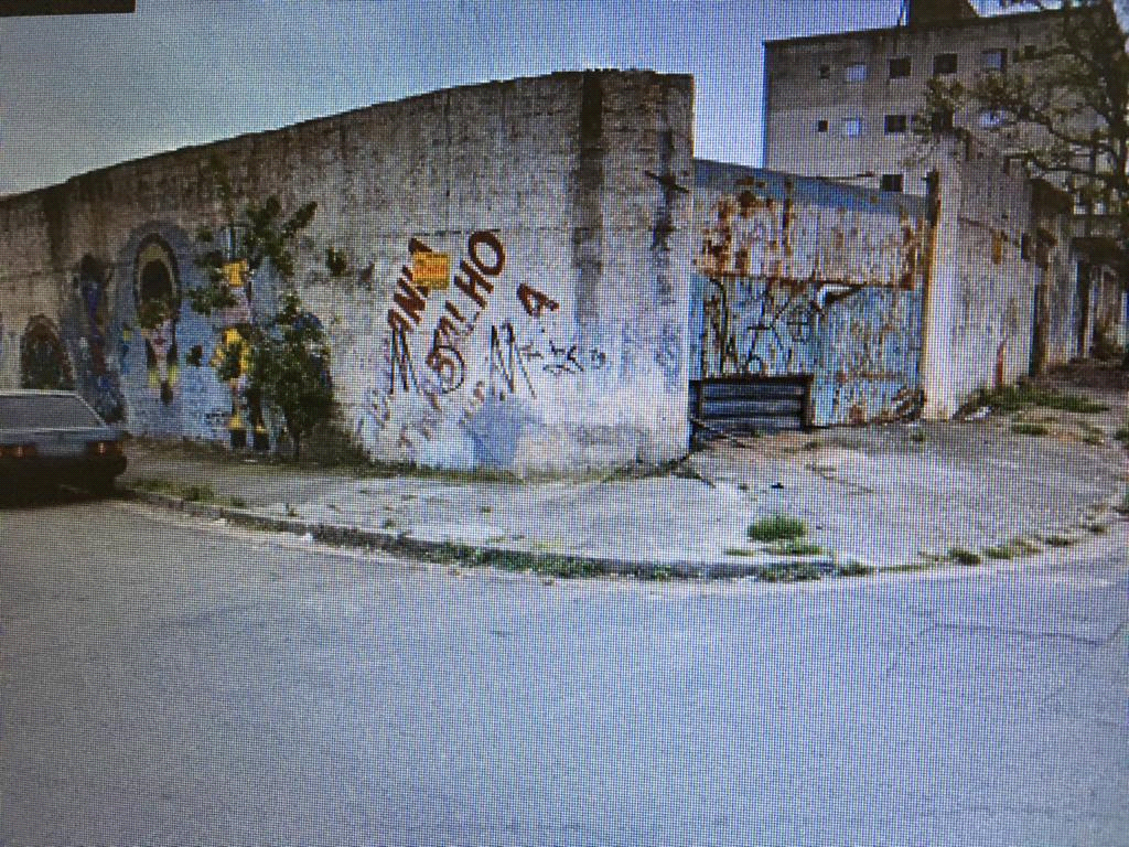 Terreno em Guarulhos com projeto aprovado para construção de prédio com 40 apartamentos.
