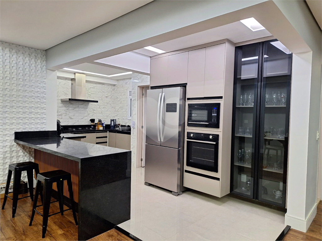 APARTAMENTO em TREMEMBÉ