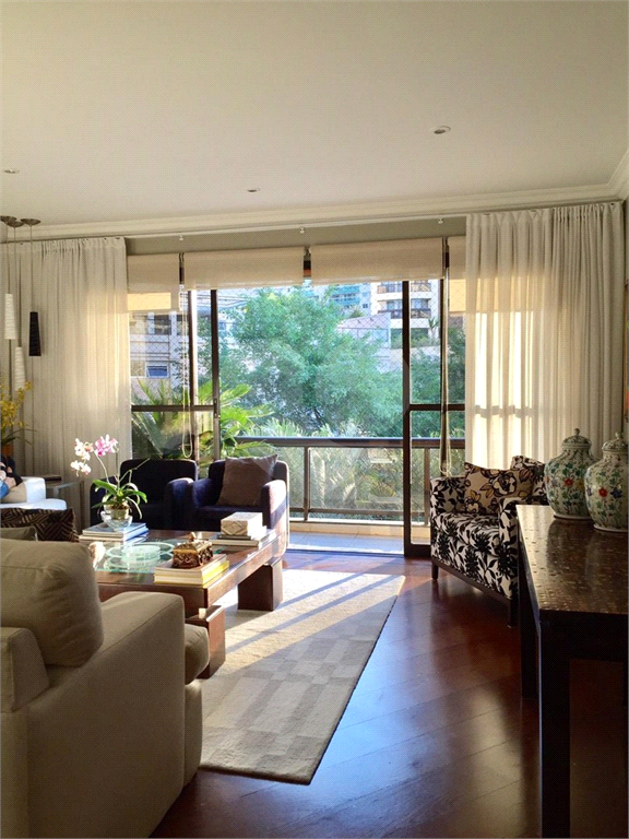 APARTAMENTO COM 3 DORMITÓRIOS E 3 VAGAS À VENDA NO MORUMBI