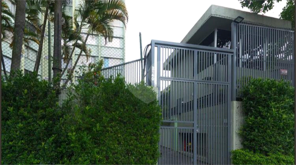 APARTAMENTO em VILA MASCOTE
