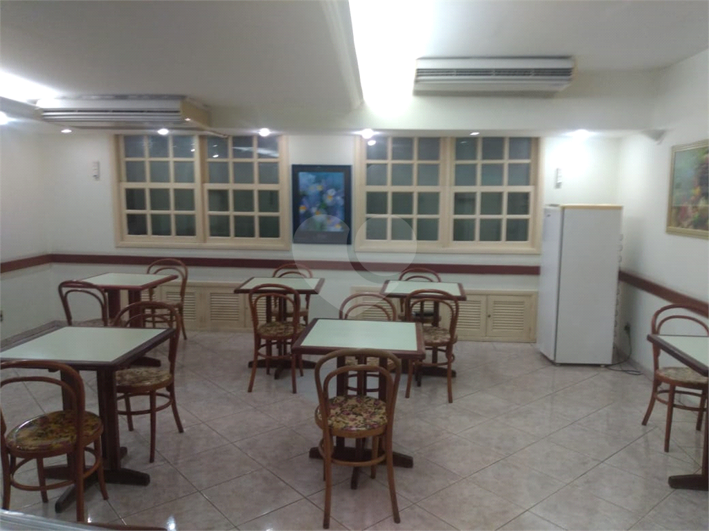 Excelente loja para locação no centro da cidade, próxima às estações República e Anhangabaú do metrô