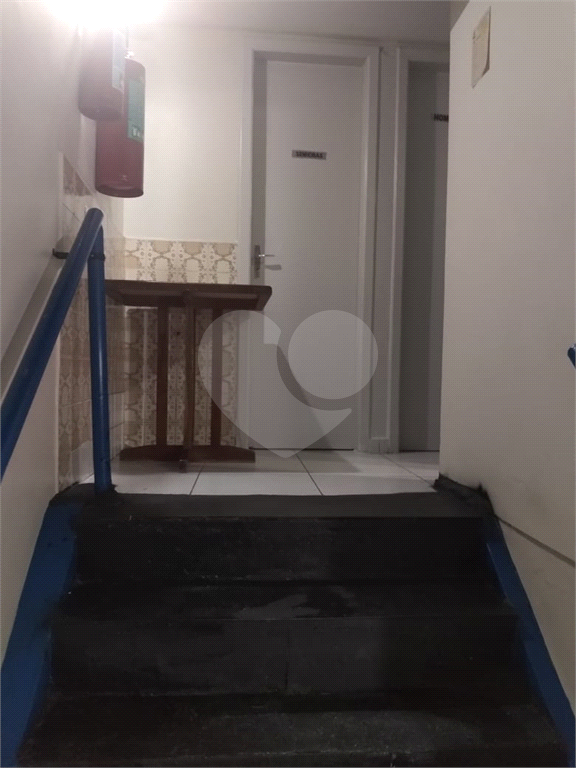 Excelente loja para locação no centro da cidade, próxima às estações República e Anhangabaú do metrô