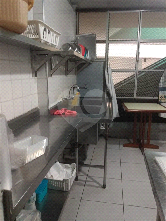 Excelente loja para locação no centro da cidade, próxima às estações República e Anhangabaú do metrô