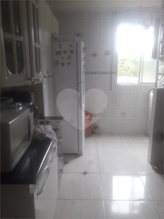 Apto no Jd Antártica com vaga de garagem e condomínio baixo