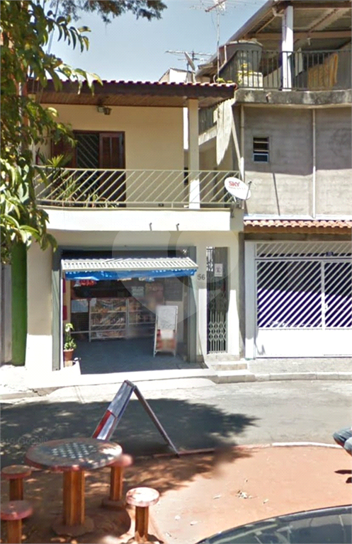 Sobrado residencial e comercial
