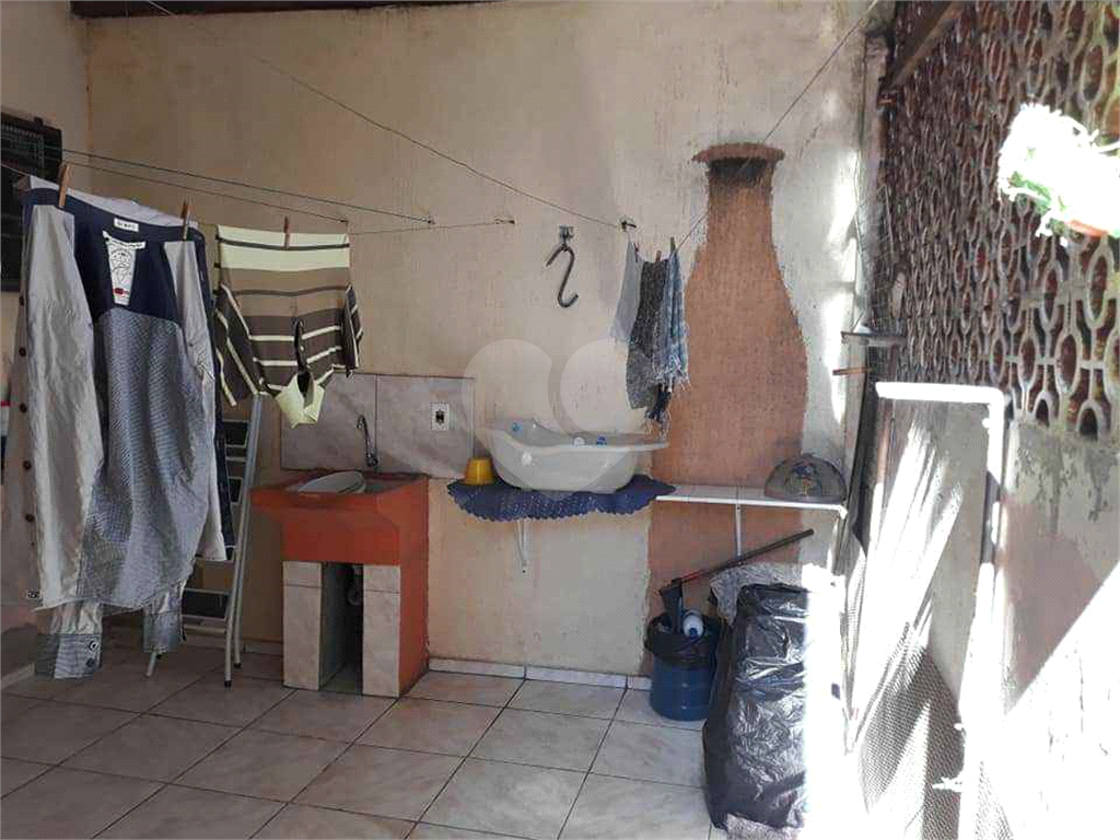 Sobrado residencial e comercial