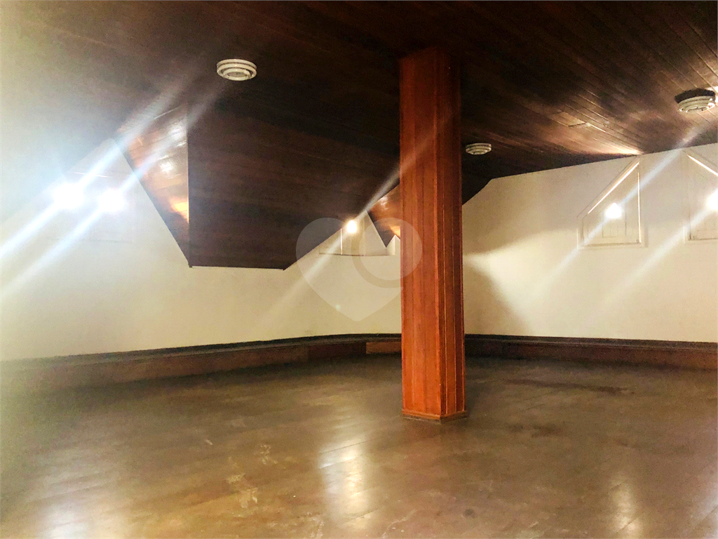 Sobrado à venda com 4 quartos, 250m² - Foto 9