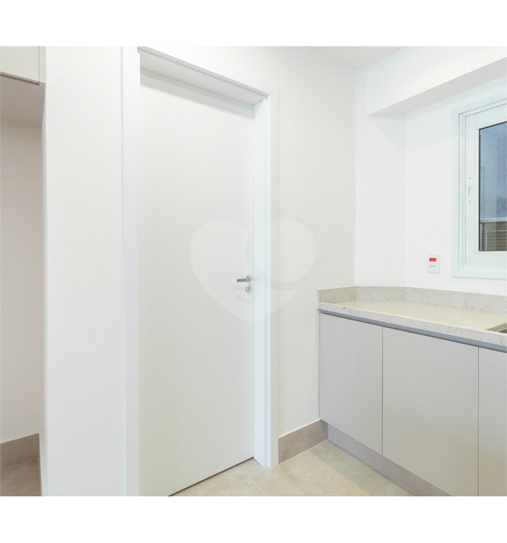 Apartamento à venda no JARDIM PAULISTA com 130 m²