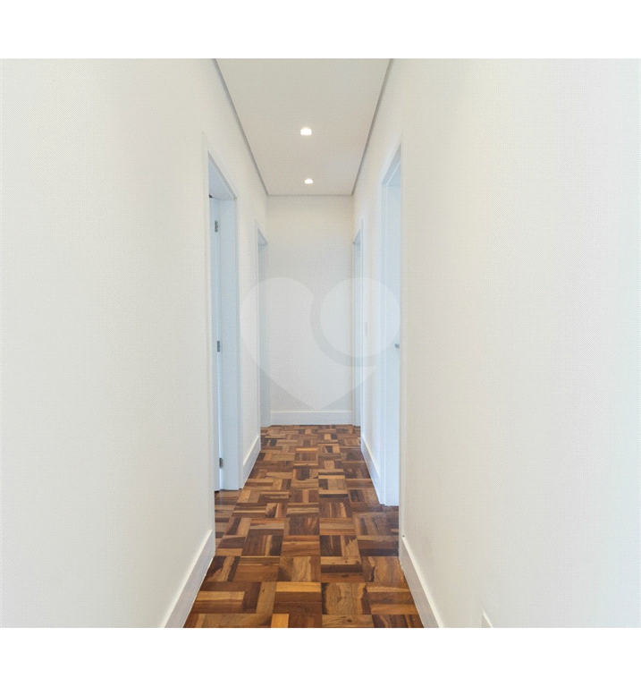 Apartamento à venda no JARDIM PAULISTA com 130 m²