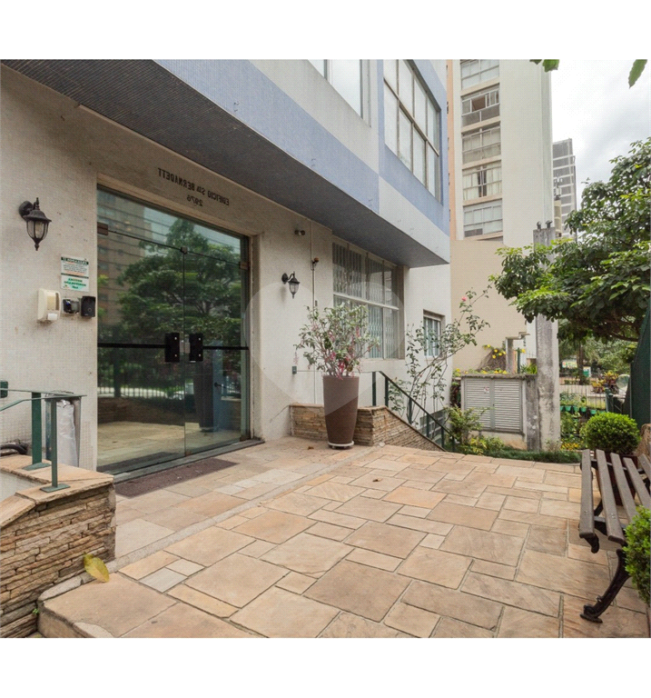 Apartamento à venda no JARDIM PAULISTA com 130 m²
