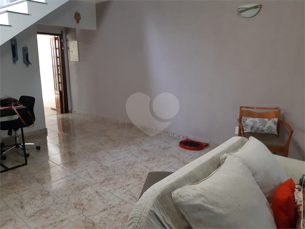 Sobrado à venda com 3 quartos, 180m² - Foto 4