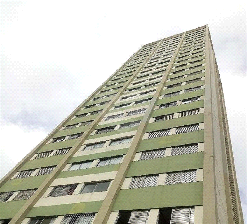 APARTAMENTO em SANTANA