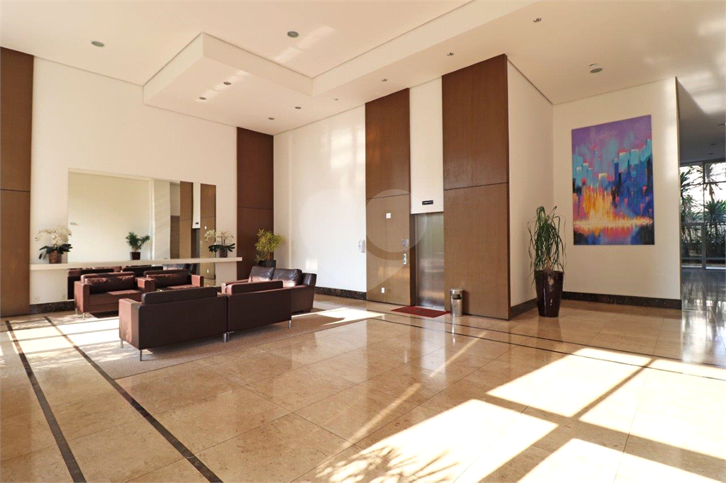 Imóvel de 153m² 3 suítes, sala de estar ampla com 2 ambientes, 3 vagas condomínio clube Vila Romana