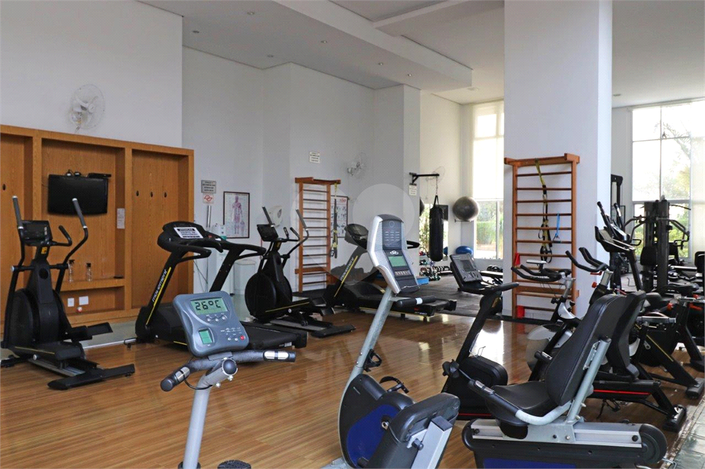 Imóvel de 153m² 3 suítes, sala de estar ampla com 2 ambientes, 3 vagas condomínio clube Vila Romana