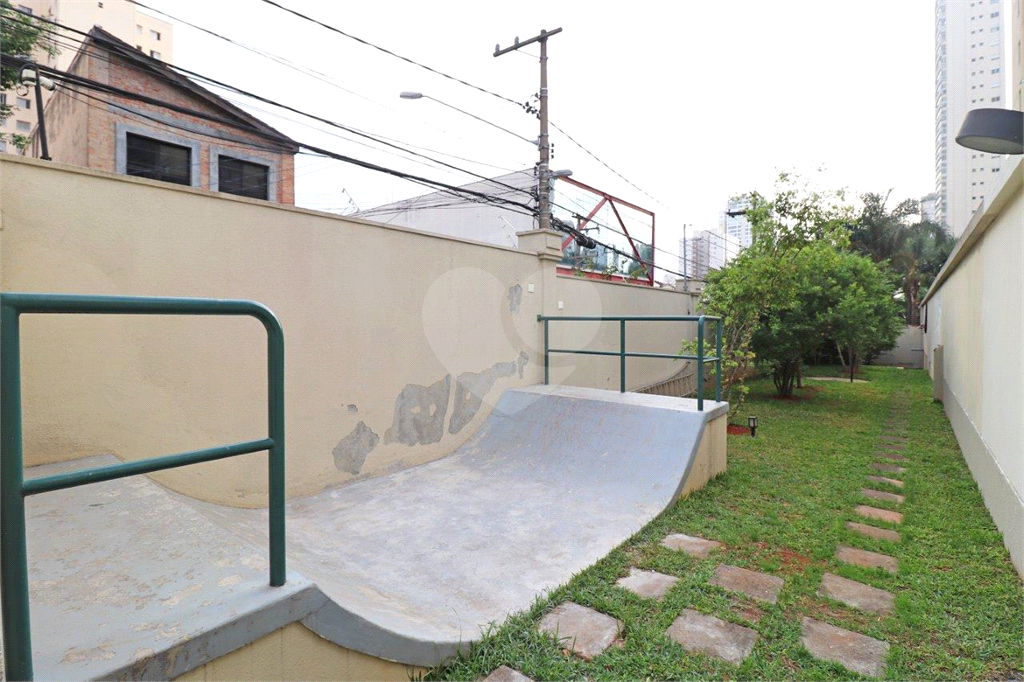 Imóvel de 153m² 3 suítes, sala de estar ampla com 2 ambientes, 3 vagas condomínio clube Vila Romana