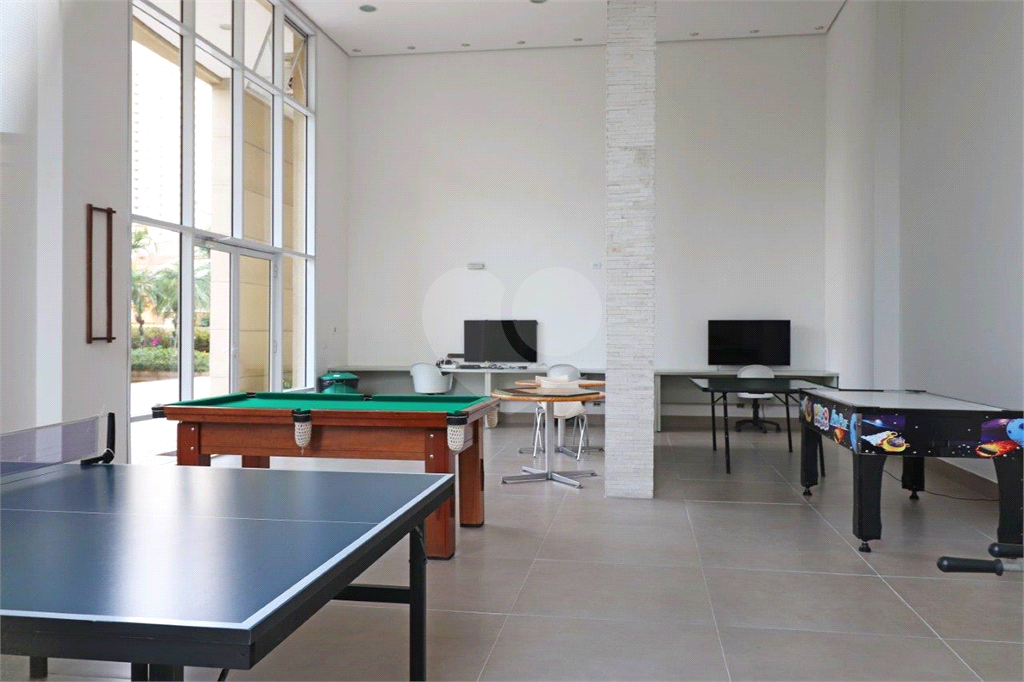Imóvel de 153m² 3 suítes, sala de estar ampla com 2 ambientes, 3 vagas condomínio clube Vila Romana