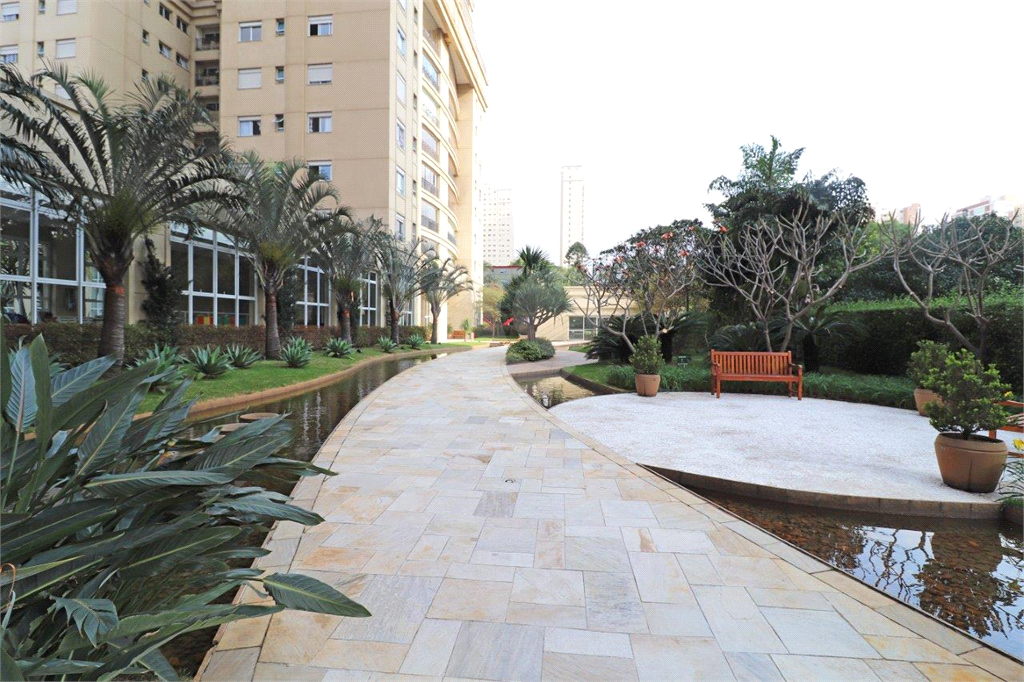 Imóvel de 153m² 3 suítes, sala de estar ampla com 2 ambientes, 3 vagas condomínio clube Vila Romana