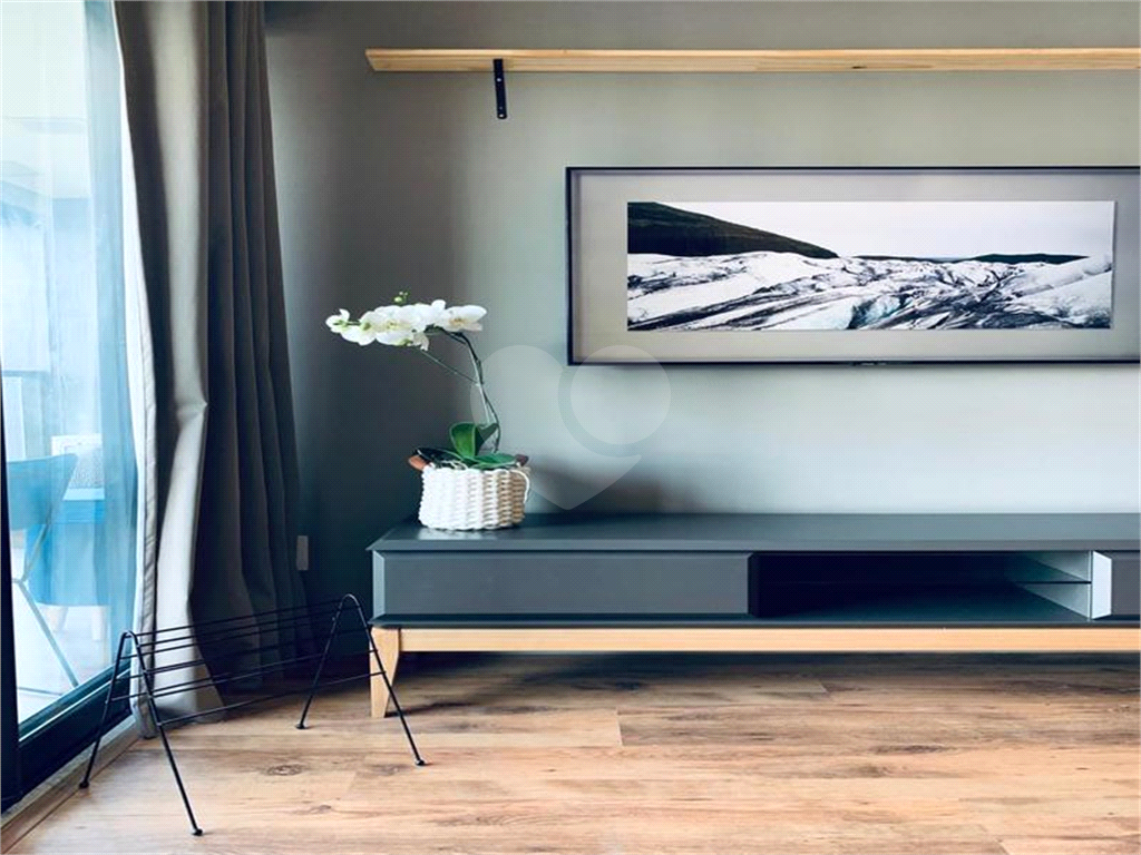 APARTAMENTO em CAMPO BELO