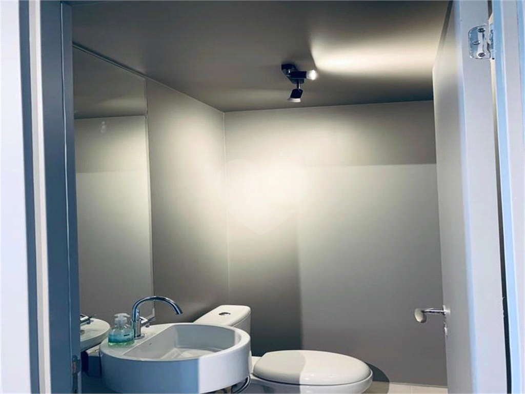 APARTAMENTO em CAMPO BELO