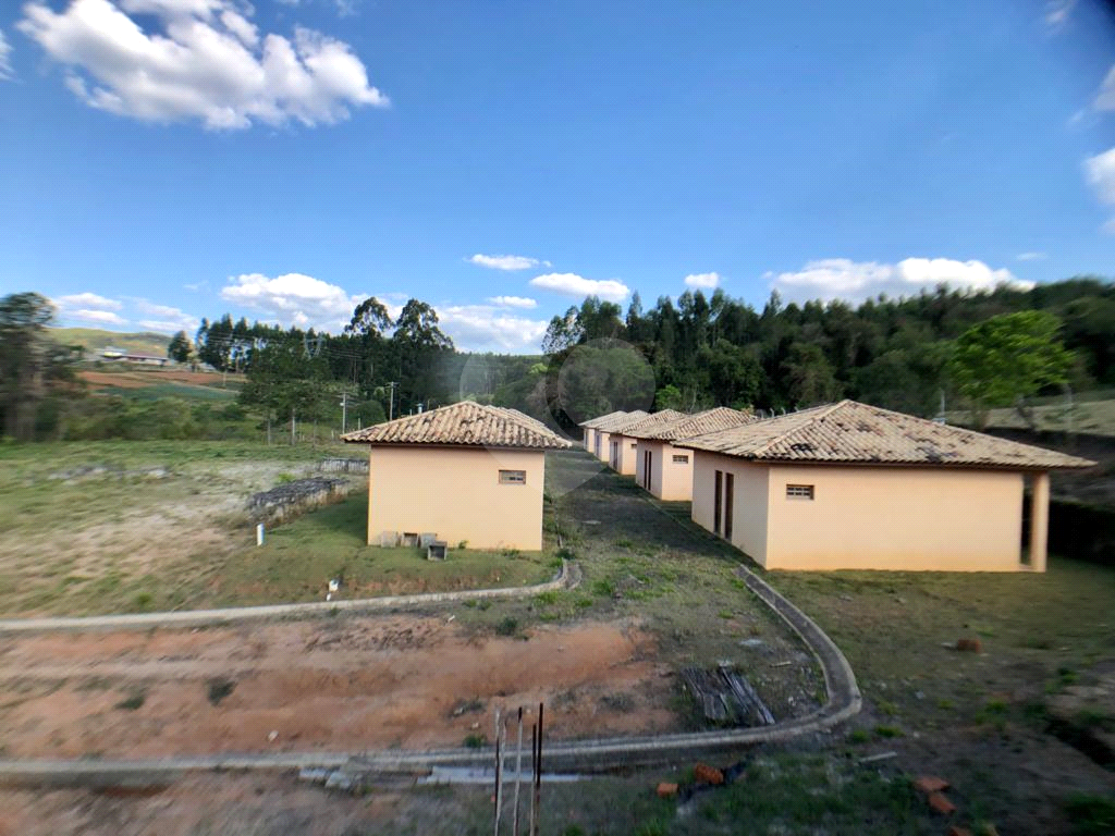 Chácara em Atibaia- Terreno de 35 mil metros quadrados, com  casa alto padrão de  600Mts construídos