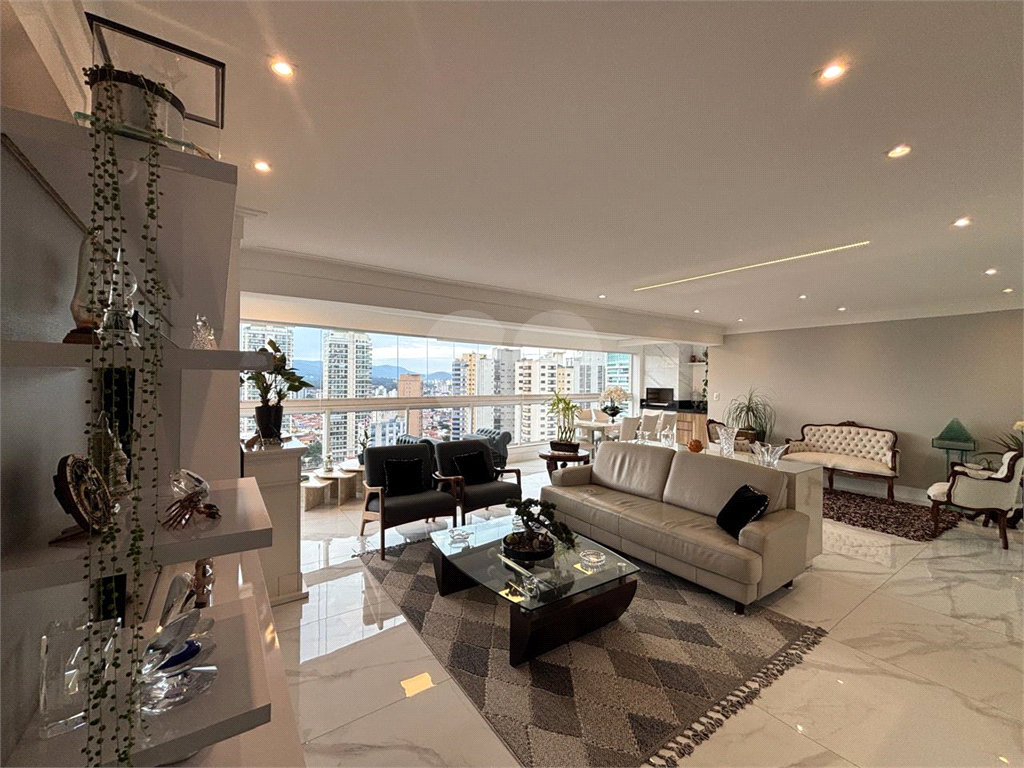 Apartamento, 4 dormitórios, 3 suítes, 4 vagas, varanda Gourmet