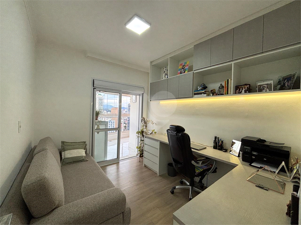 Apartamento, 4 dormitórios, 3 suítes, 4 vagas, varanda Gourmet