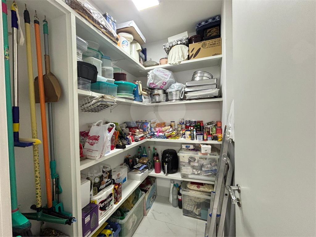 Apartamento, 4 dormitórios, 3 suítes, 4 vagas, varanda Gourmet