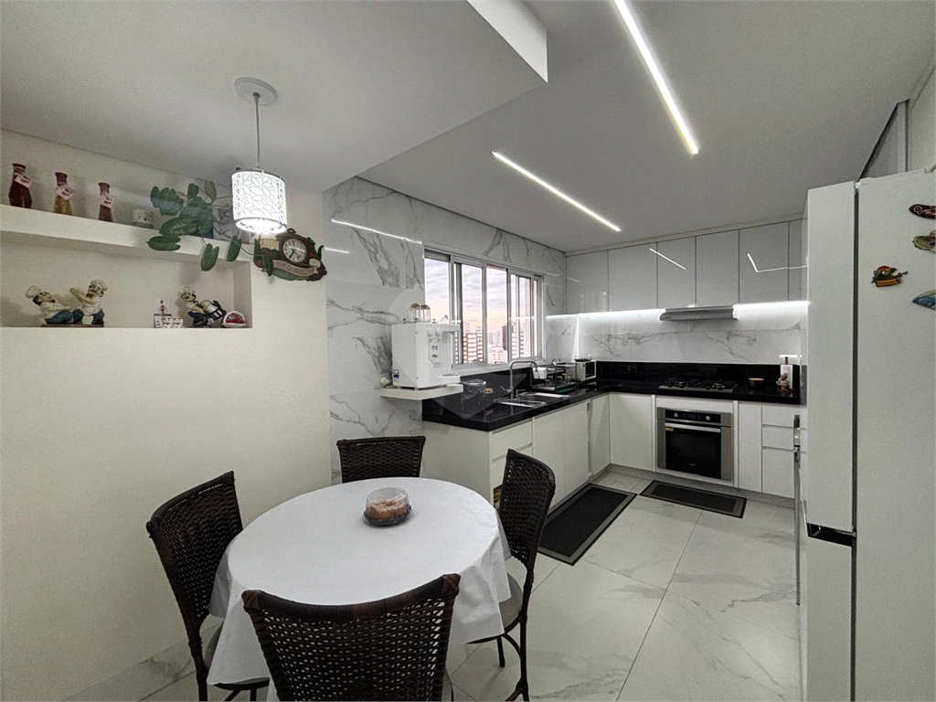 Apartamento, 4 dormitórios, 3 suítes, 4 vagas, varanda Gourmet