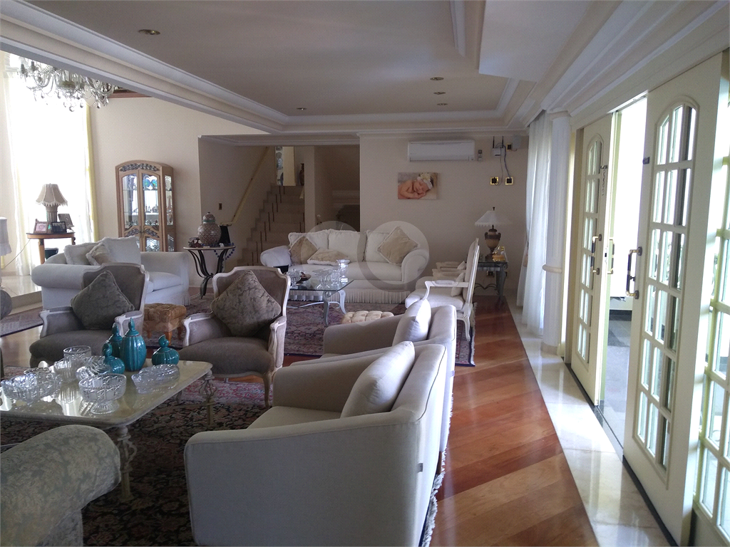 Sobrado alto padrão com 1350m² de terreno