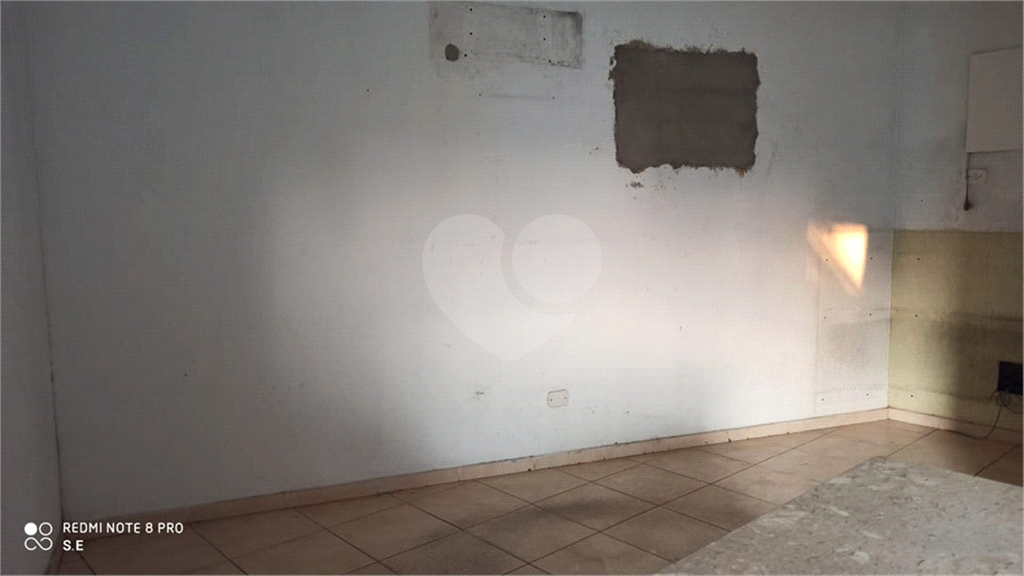 Prédio comercial na Maria Amália Lopes de Azevedo com 290 m² de área útil