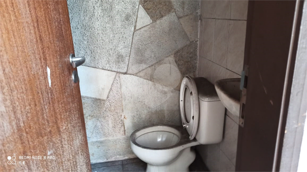 Prédio comercial na Maria Amália Lopes de Azevedo com 290 m² de área útil