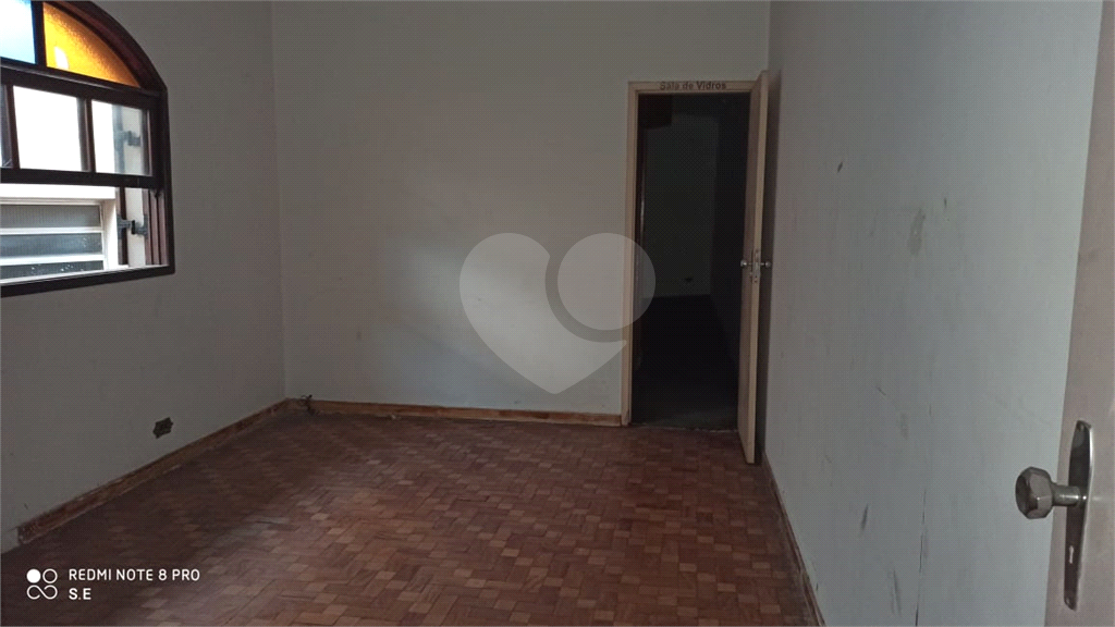 Prédio comercial na Maria Amália Lopes de Azevedo com 290 m² de área útil