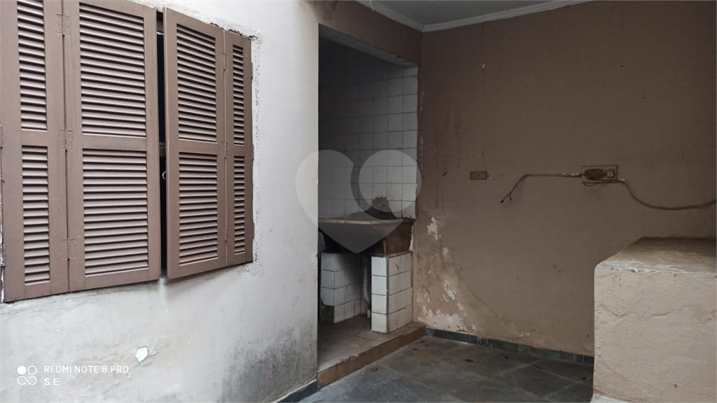 Prédio comercial na Maria Amália Lopes de Azevedo com 290 m² de área útil