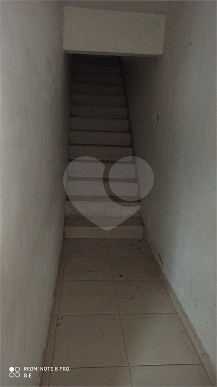 Prédio comercial na Maria Amália Lopes de Azevedo com 290 m² de área útil