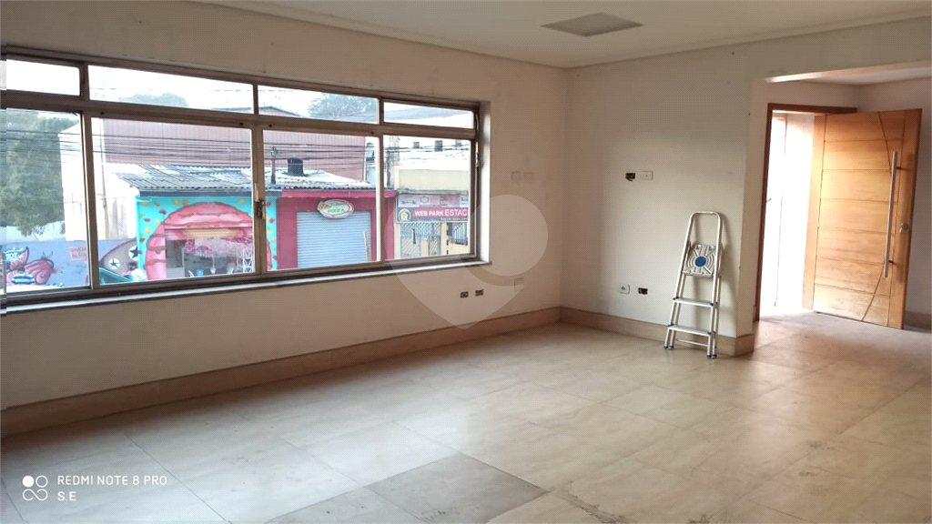 Prédio comercial na Maria Amália Lopes de Azevedo com 290 m² de área útil