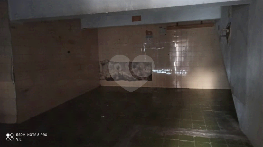 Prédio comercial na Maria Amália Lopes de Azevedo com 290 m² de área útil