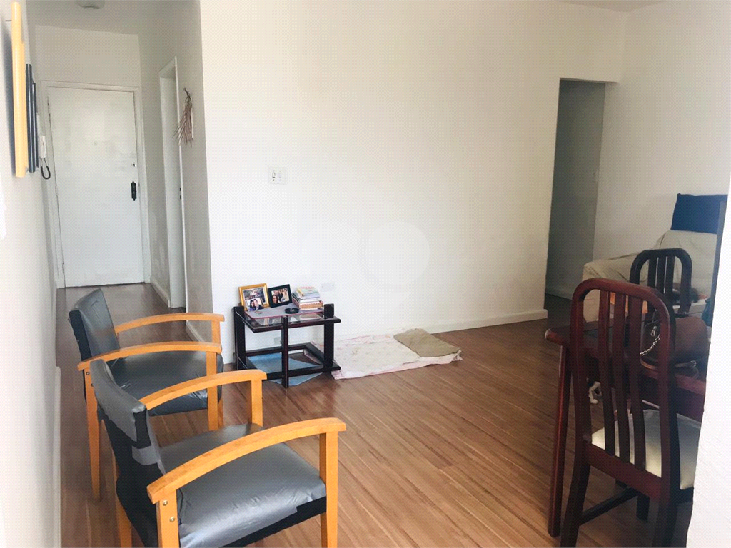 APARTAMENTO em BOM RETIRO