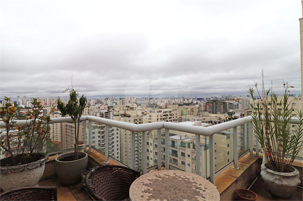 Apartamento para Venda - Moema